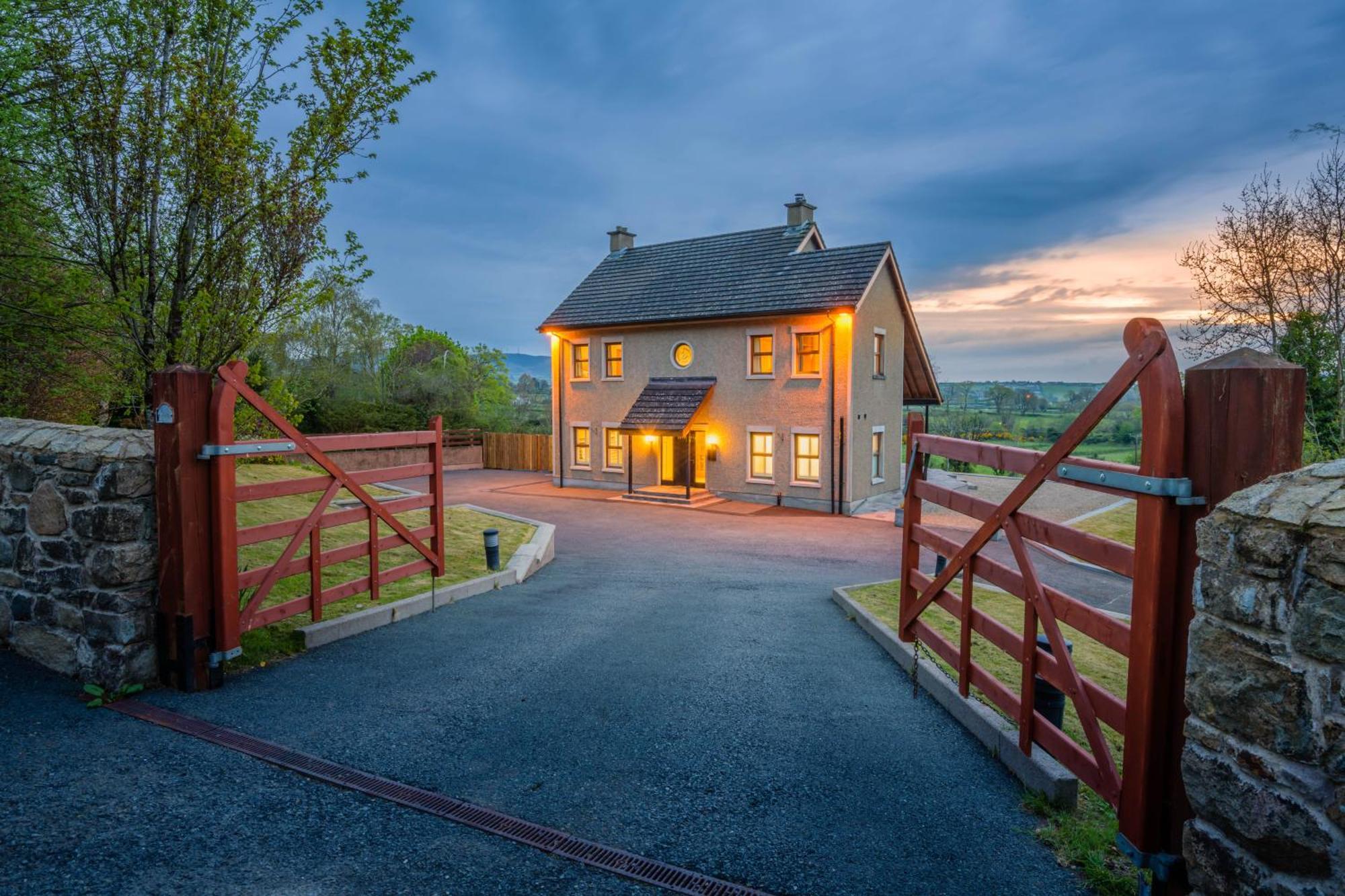 Killeavy Castle Estate Hotel Meigh Exterior photo